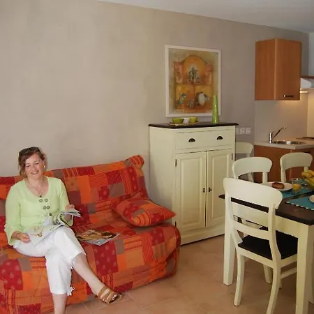 Lagrange Grand Bleu Vacances – Résidence La Closerie Barjac  Extérieur photo